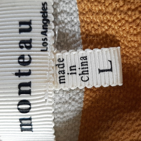 🔥Great Looking Top - Picture 3 of 3